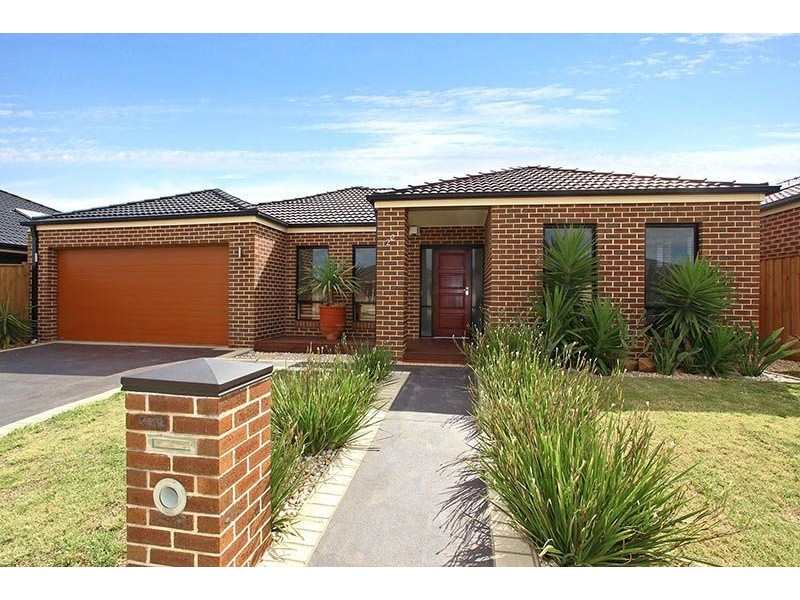 22 Heathcliff Avenue, Deer Park VIC 3023