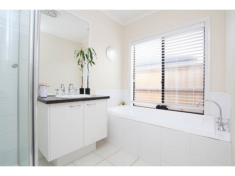 22 Heathcliff Avenue, Deer Park VIC 3023