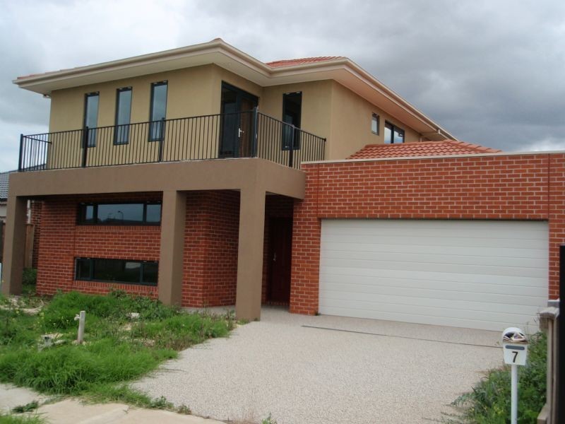 7 Eagle Way, Deer Park VIC 3023