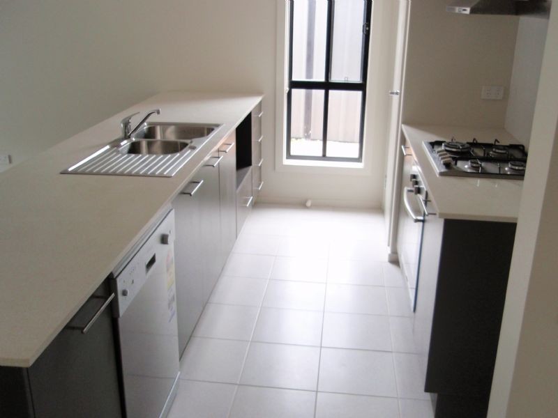 16 Carew Way, Derrimut VIC 3030