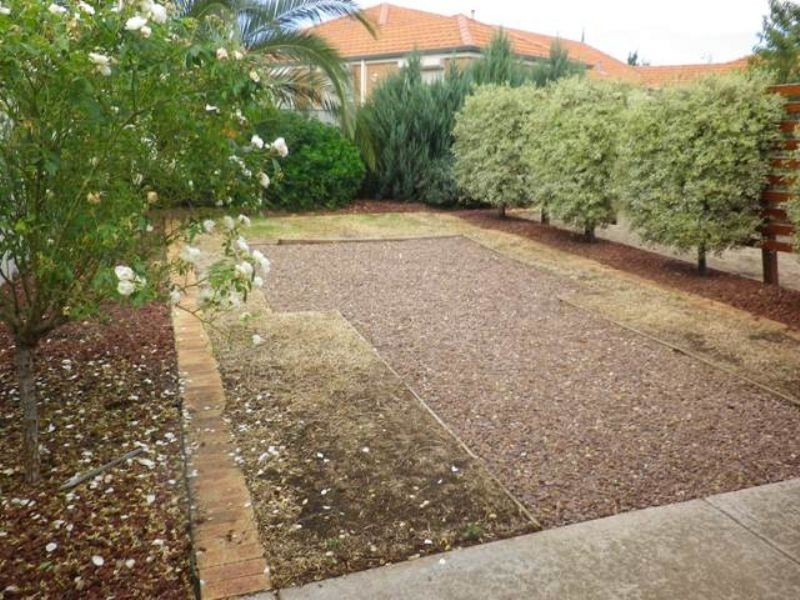 32 William Circuit, Caroline Springs VIC 3023