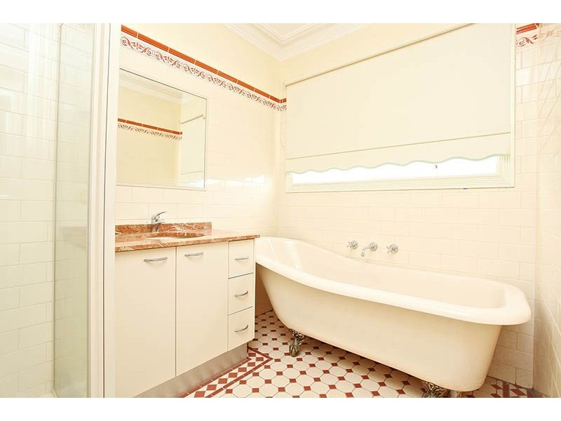 2 Alba Walk, Cairnlea VIC 3023