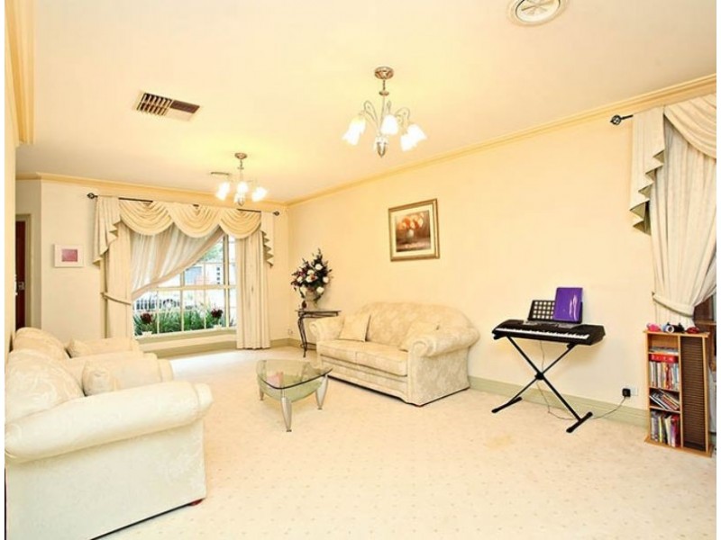 38 Kunat Street, Deer Park VIC 3023