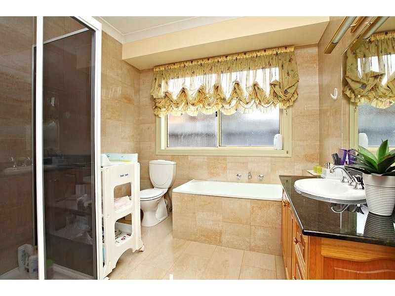 38 Kunat Street, Deer Park VIC 3023