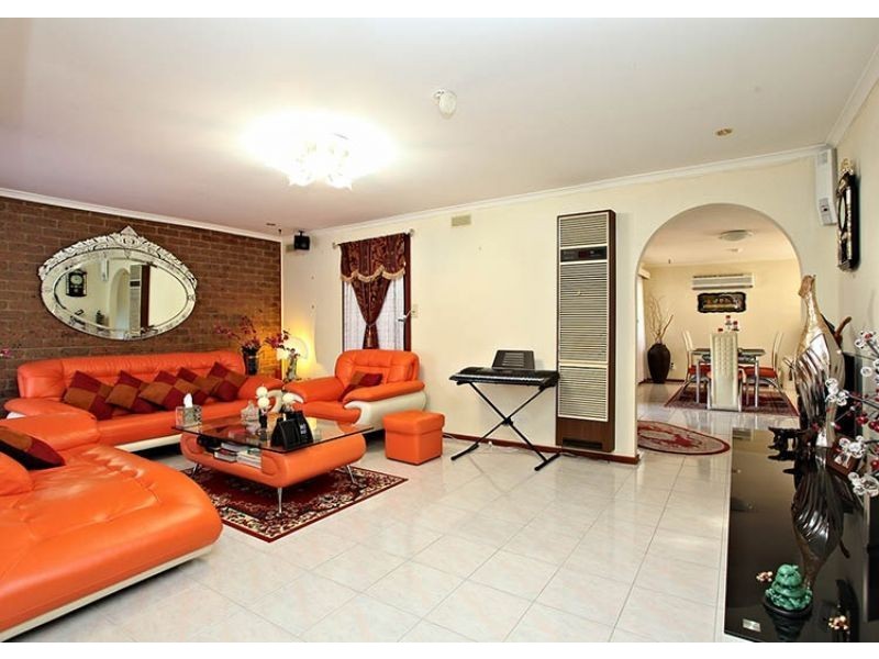 1 Bracknell Place, Deer Park VIC 3023