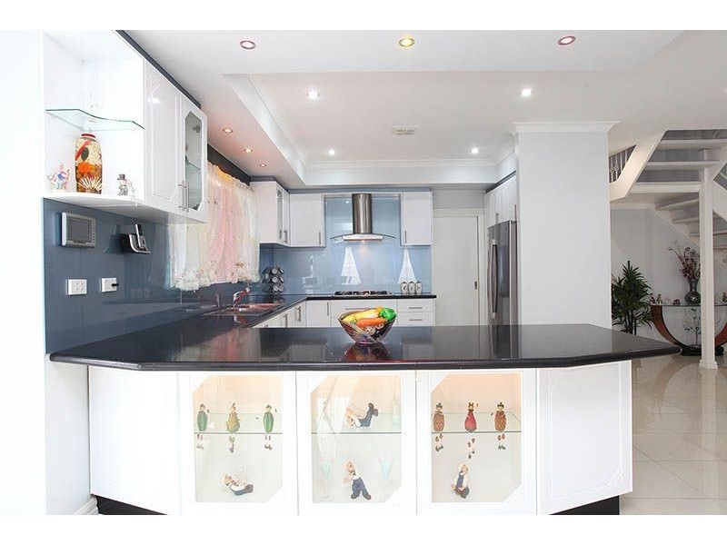 2 Classic Court, Deer Park VIC 3023