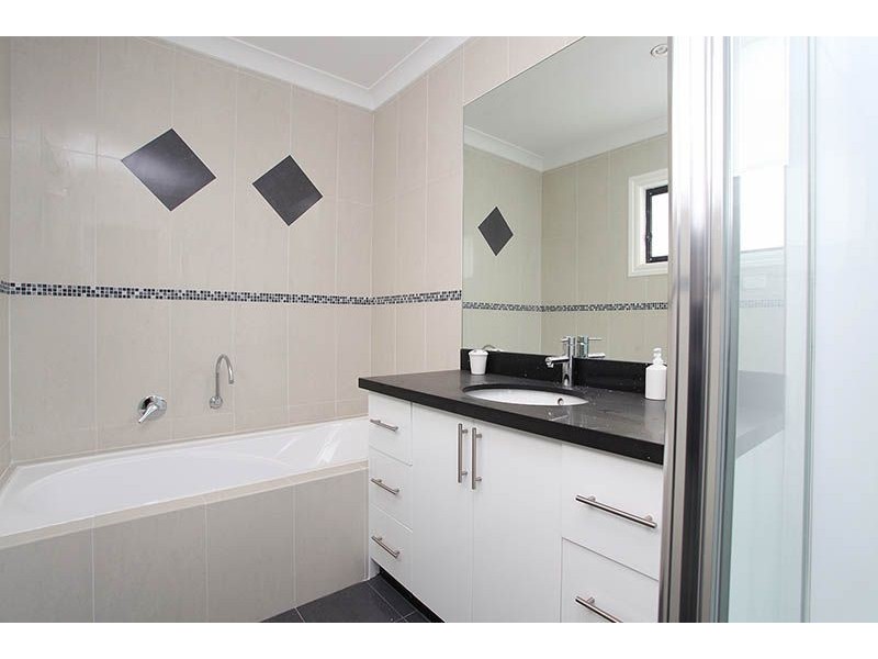 2 Classic Court, Deer Park VIC 3023