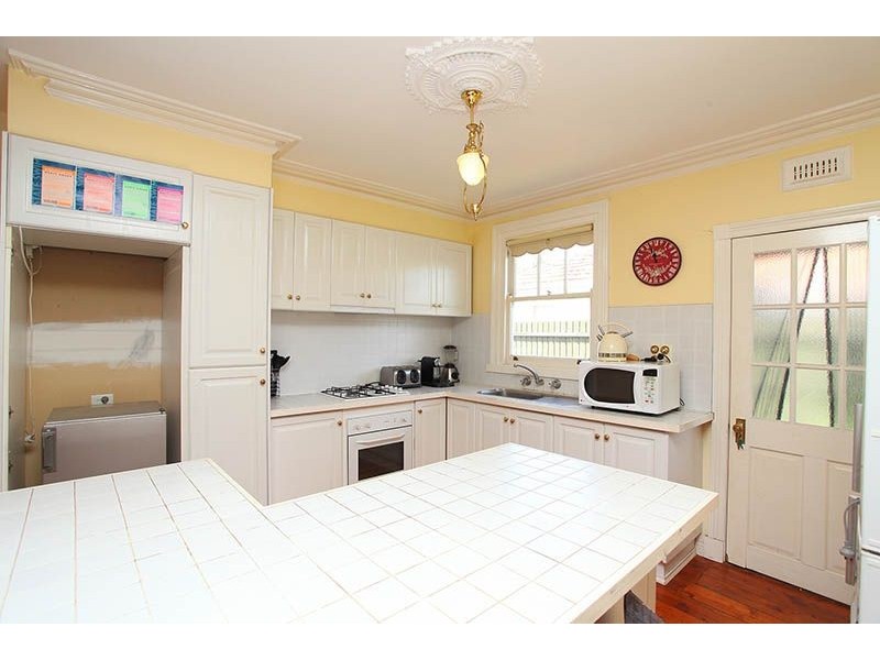 12 Irvine Street, Deer Park VIC 3023
