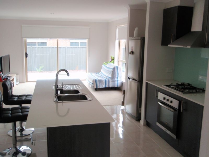 90 Pioneer Drive, Deer Park VIC 3023