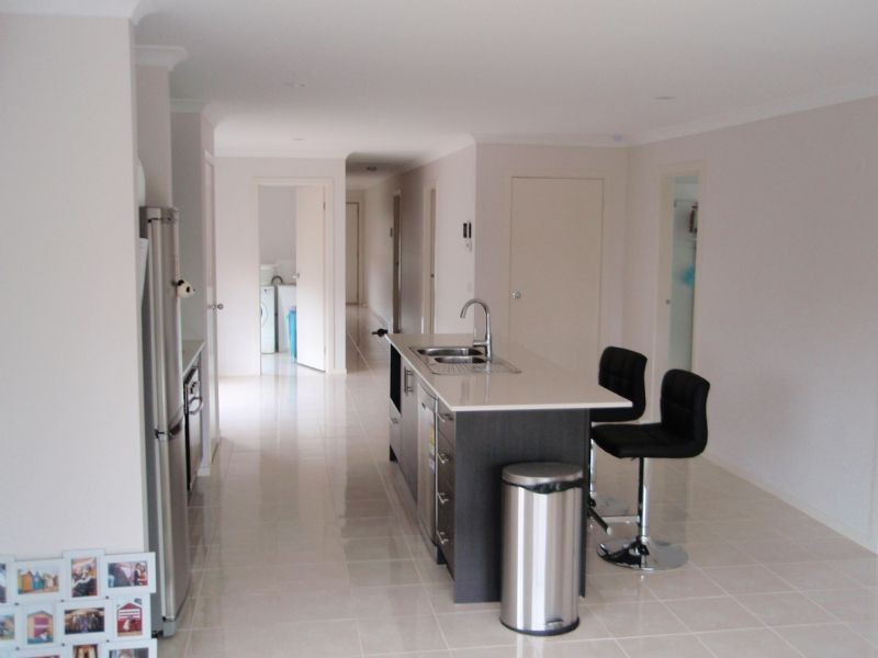 90 Pioneer Drive, Deer Park VIC 3023