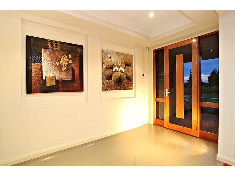 68 Duncombe Parkway, Deer Park VIC 3023