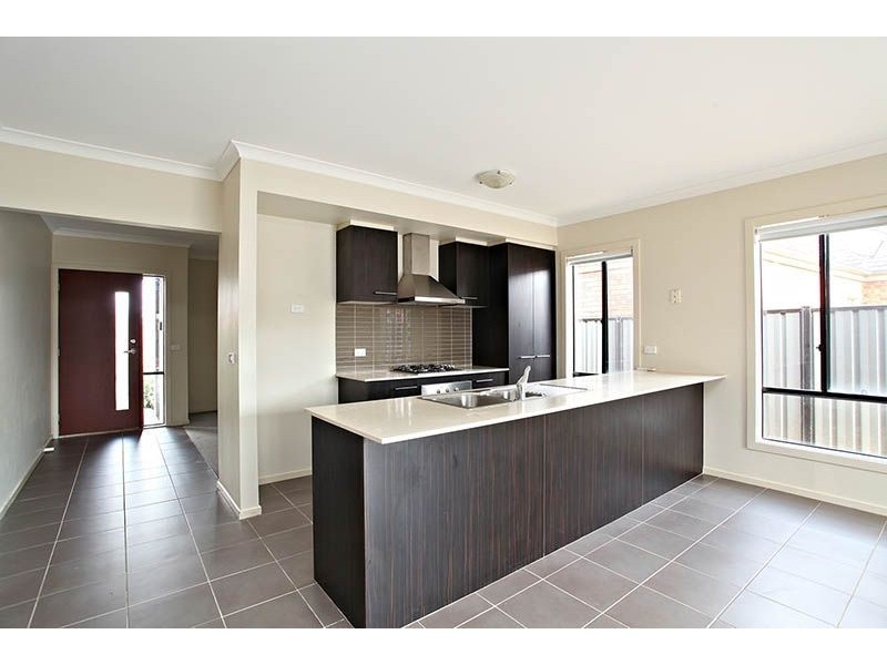 10 Ockley Chase, Derrimut VIC 3030