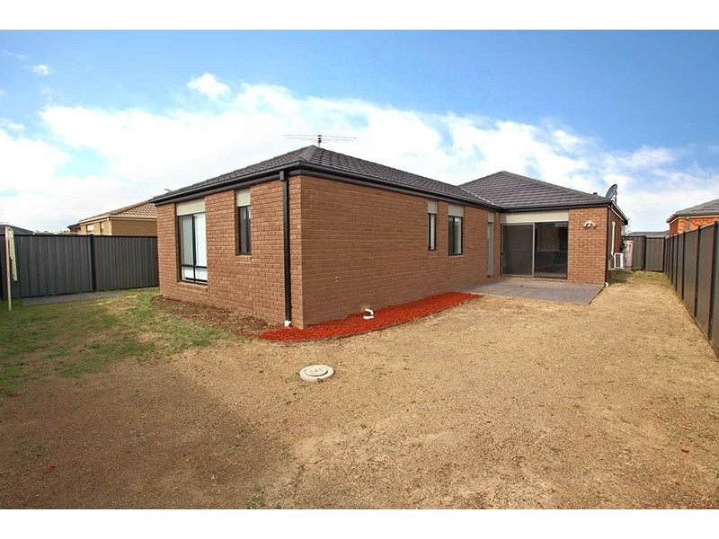 10 Ockley Chase, Derrimut VIC 3030