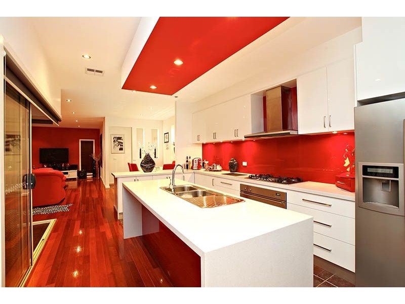 6 Amberley Gardens, Derrimut VIC 3030