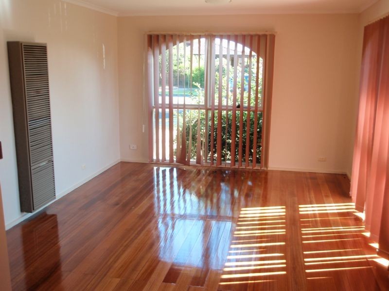 4 Odell Close, Deer Park VIC 3023