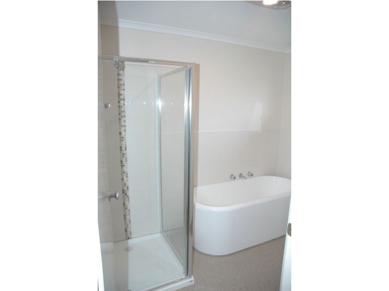 4 Odell Close, Deer Park VIC 3023