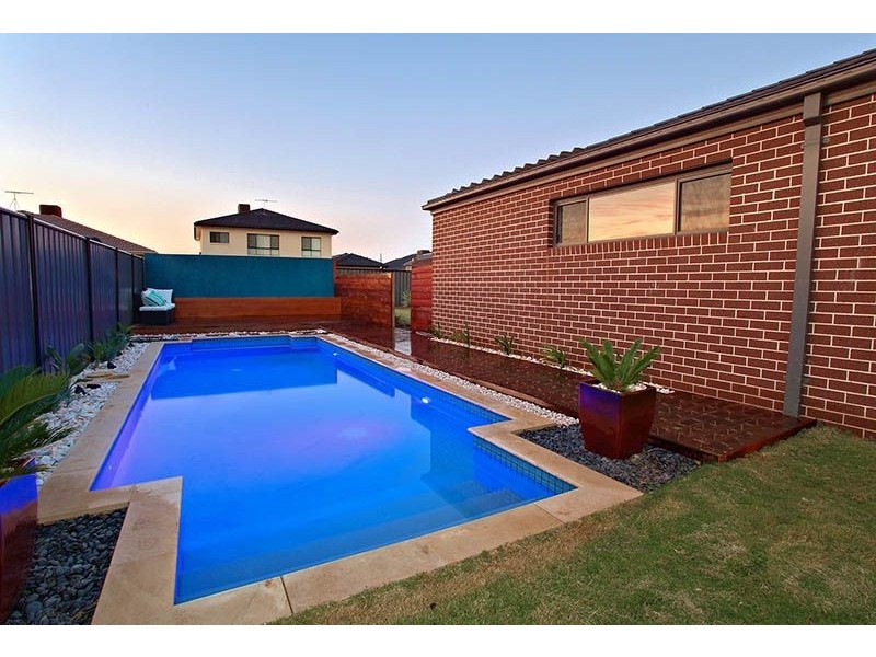 6 Lincoln Drive, Derrimut VIC 3030