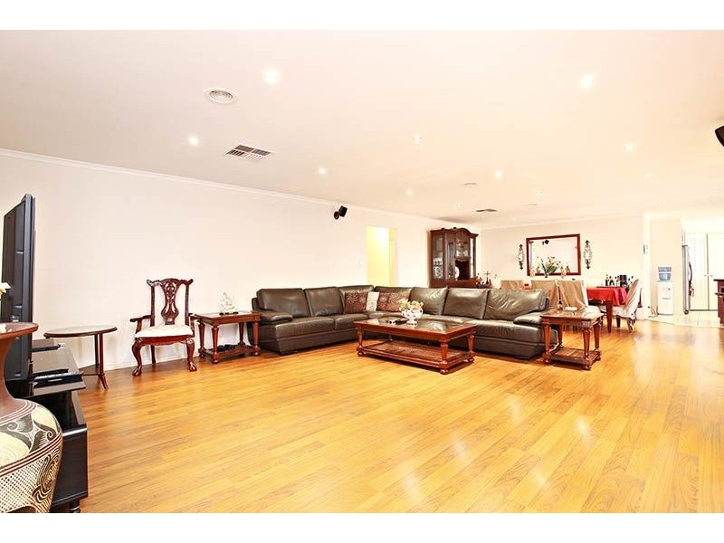 61 Capesthorne Drive, Derrimut VIC 3030