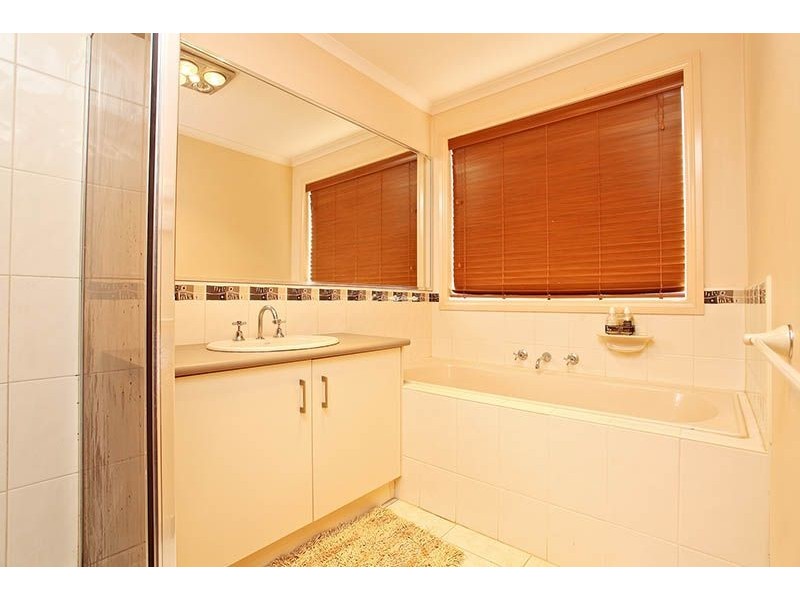 61 Capesthorne Drive, Derrimut VIC 3030