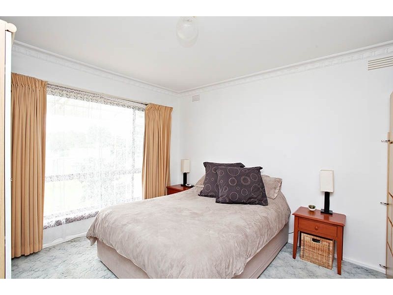 26 Dumfries Street, Deer Park VIC 3023