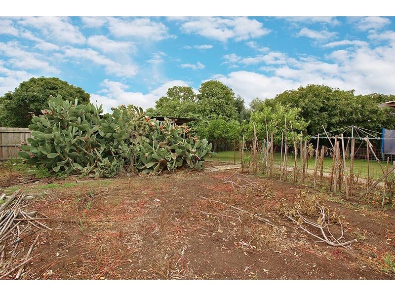 26 Dumfries Street, Deer Park VIC 3023