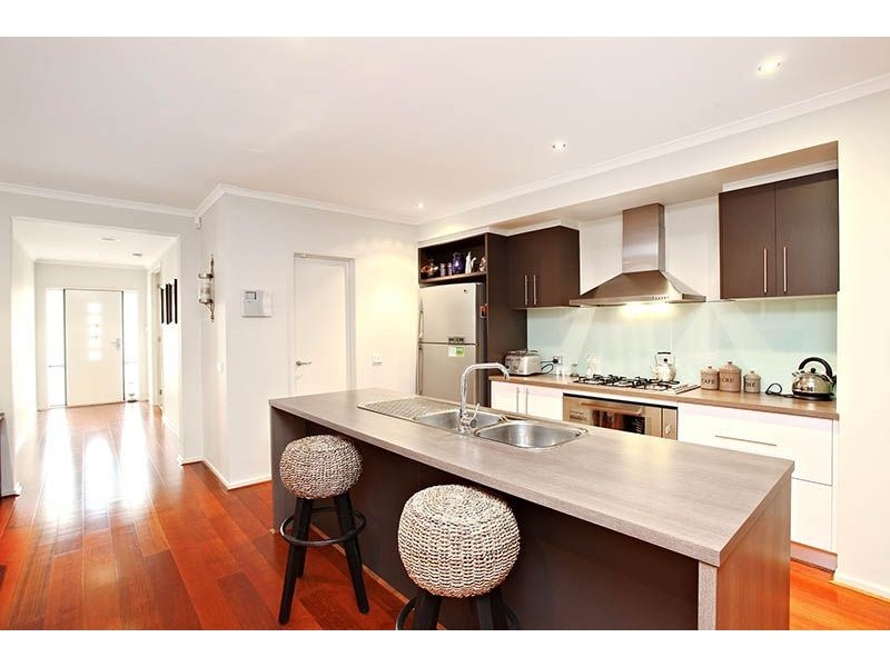 7 Roanoke Grove, Deer Park VIC 3023