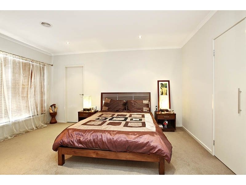 7 Roanoke Grove, Deer Park VIC 3023