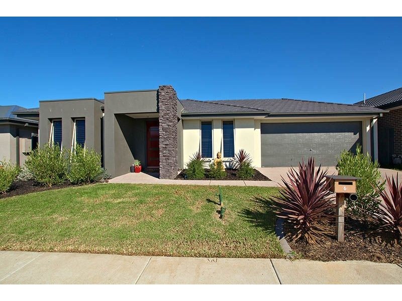 6 O’Connor Road, Deer Park VIC 3023