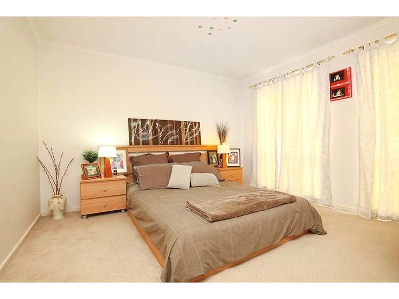 8 Apsley Vista, Derrimut VIC 3030
