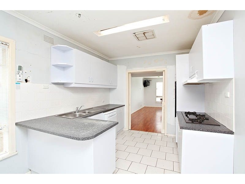 5 Wandsworth Avenue, Deer Park VIC 3023