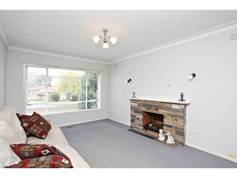 5 Wandsworth Avenue, Deer Park VIC 3023