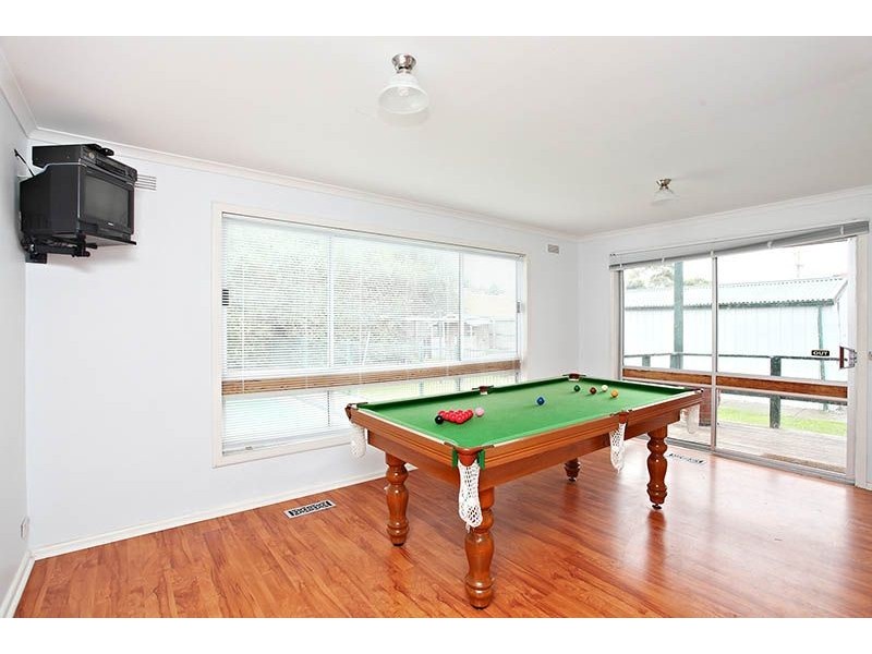 5 Wandsworth Avenue, Deer Park VIC 3023