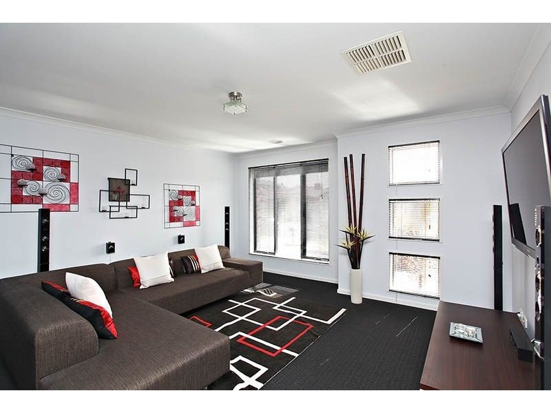 38 Chartwell Crescent, Derrimut VIC 3030