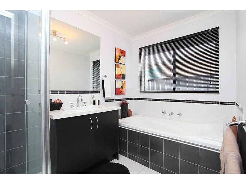 38 Chartwell Crescent, Derrimut VIC 3030