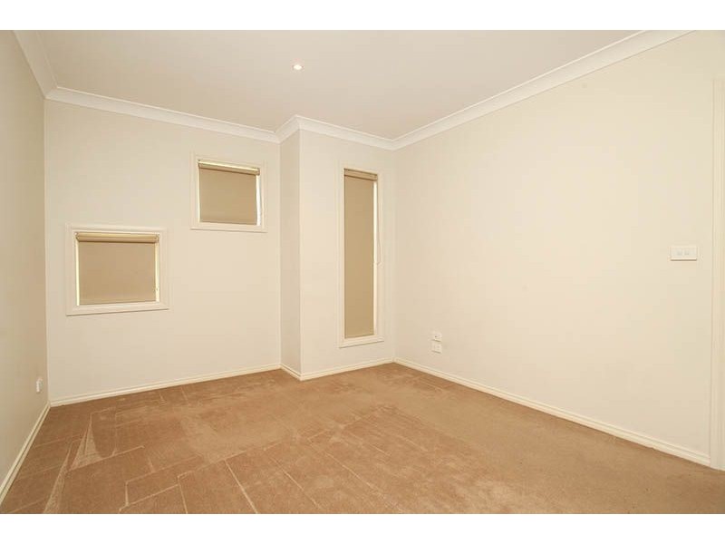 28 Fernhurst Avenue, Derrimut VIC 3030