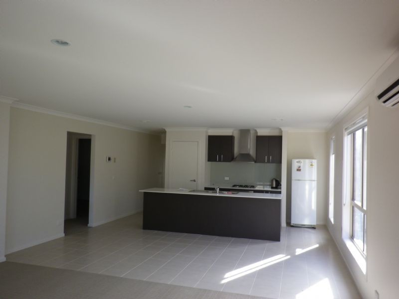 6 Vicky Court, Point Cook VIC 3030