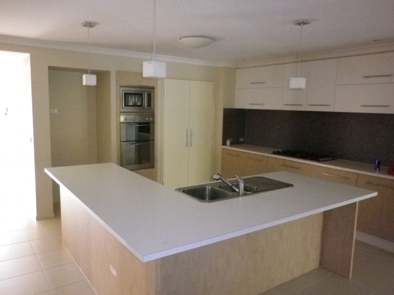 57 Caroline Springs Blvd, Caroline Springs VIC 3023