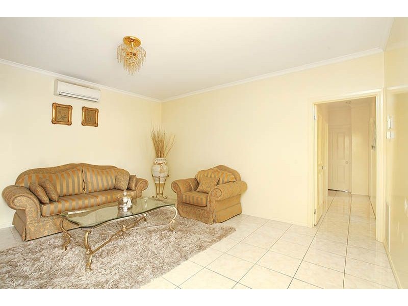 3/36a Robinsons Road, Deer Park VIC 3023