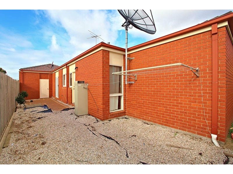 3/36a Robinsons Road, Deer Park VIC 3023