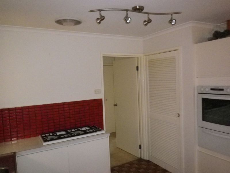 9 Tullaroop Court, St Albans VIC 3021