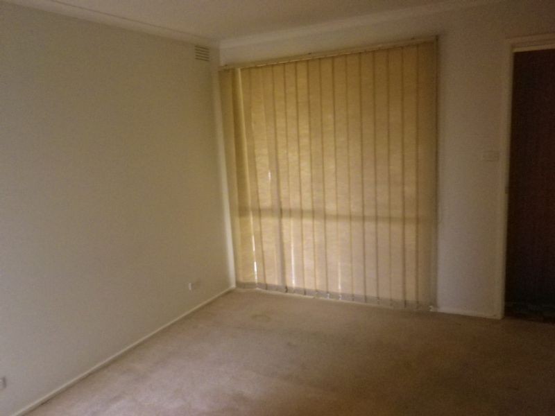 9 Tullaroop Court, St Albans VIC 3021