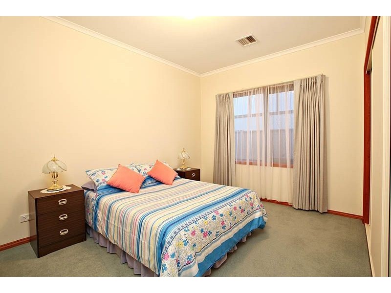 41 Springlake Avenue, Caroline Springs VIC 3023