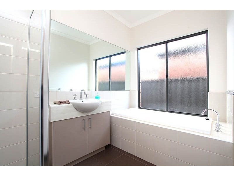 6 Jonah Parade, Deer Park VIC 3023