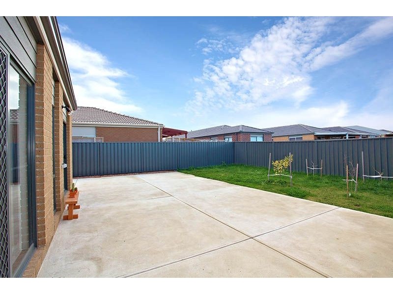 6 Jonah Parade, Deer Park VIC 3023