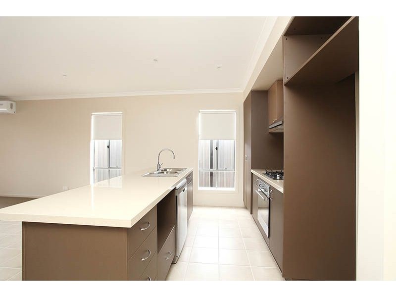 33 Upton Circle, Derrimut VIC 3030