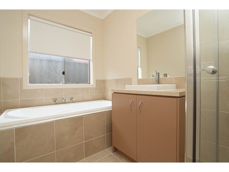 33 Upton Circle, Derrimut VIC 3030
