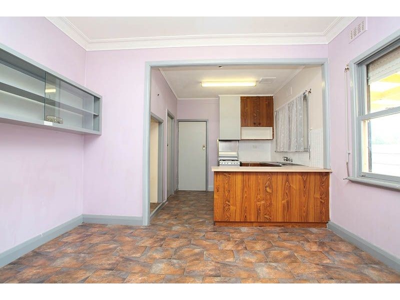 52 Station Road, Deer Park VIC 3023