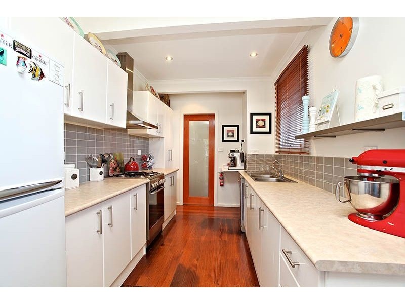 10 Croydon Avenue, Deer Park VIC 3023