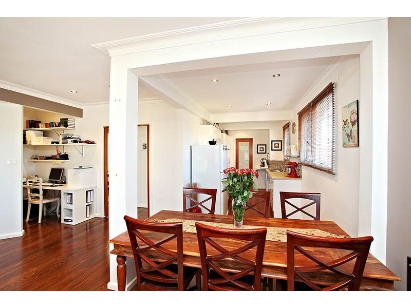 10 Croydon Avenue, Deer Park VIC 3023