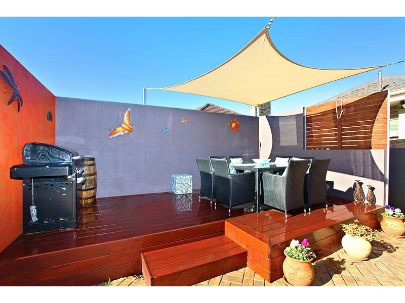 10 Croydon Avenue, Deer Park VIC 3023